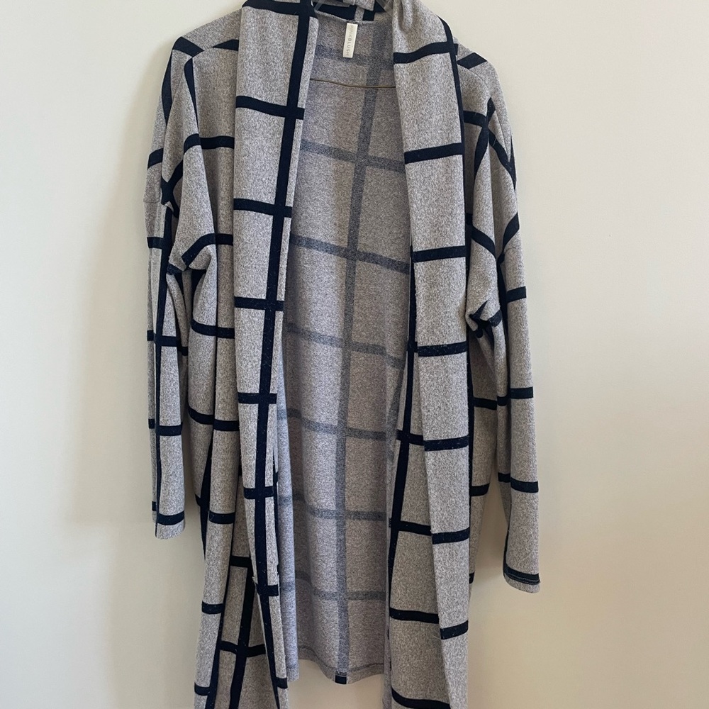 Women's Gray and Black Open Front Cardigan